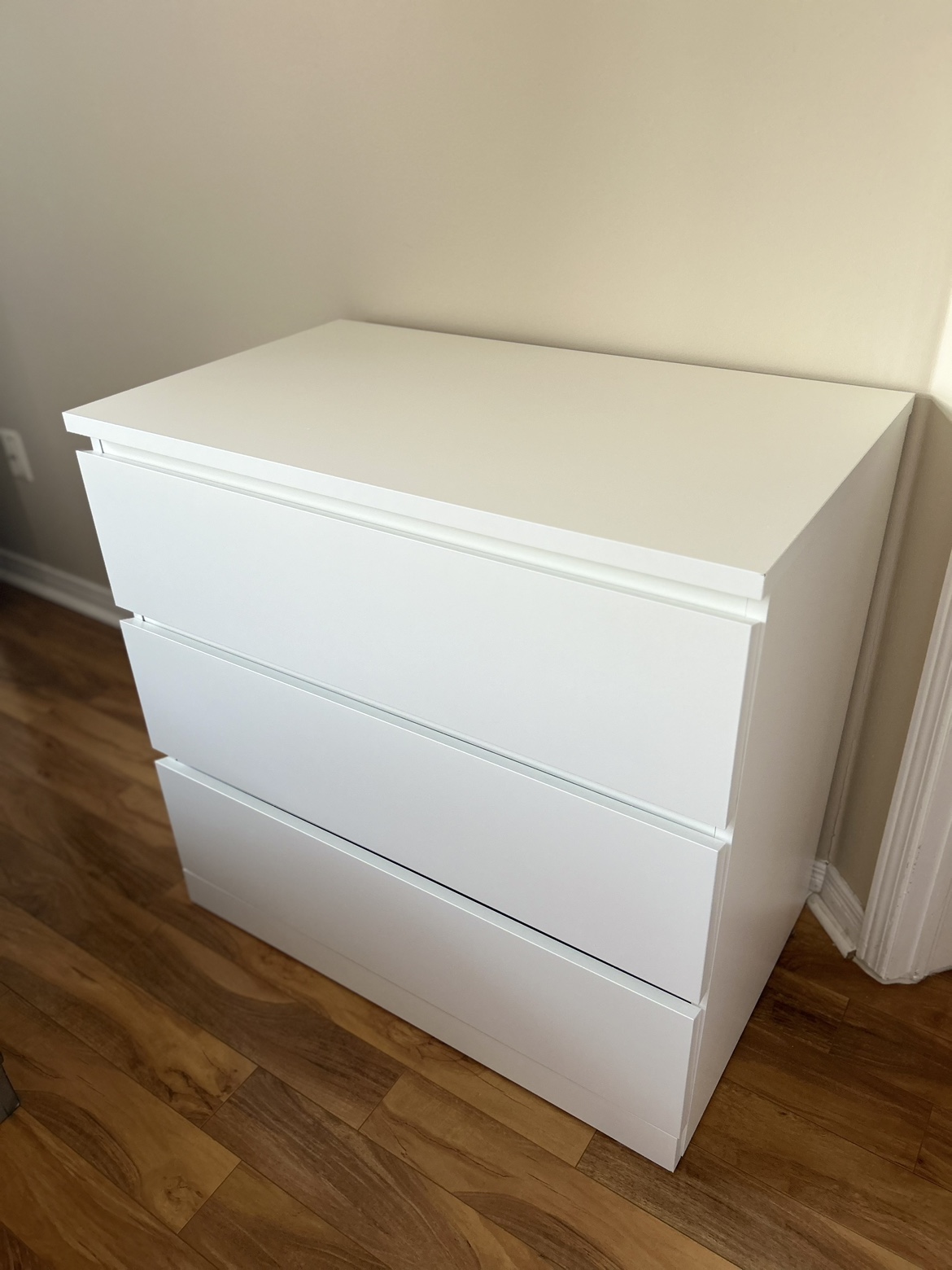 MALM IKEA 3-Drawer White Dresser - photo 2