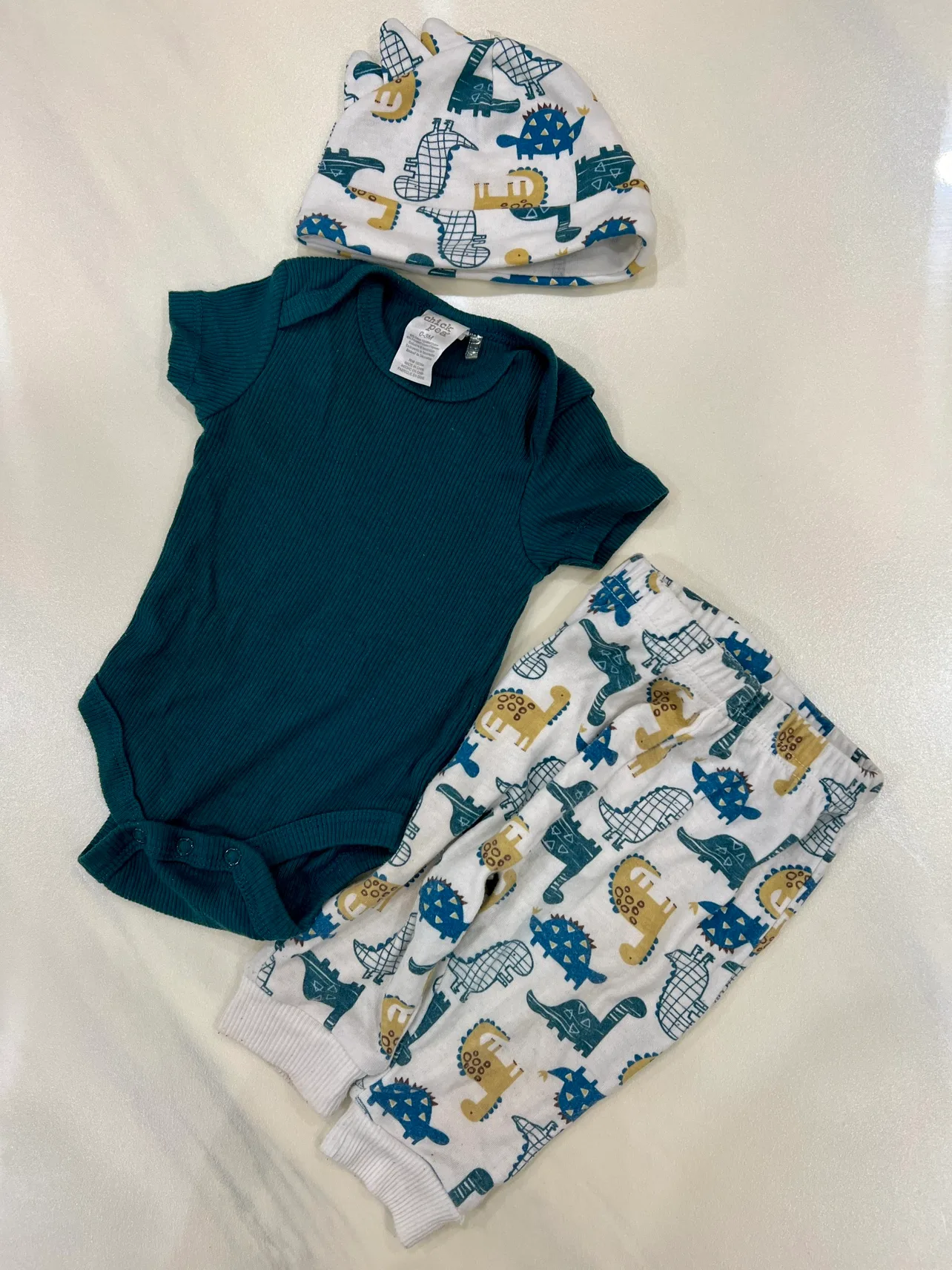 Baby Clothes Bundle (0-3 M) image indicator(6)