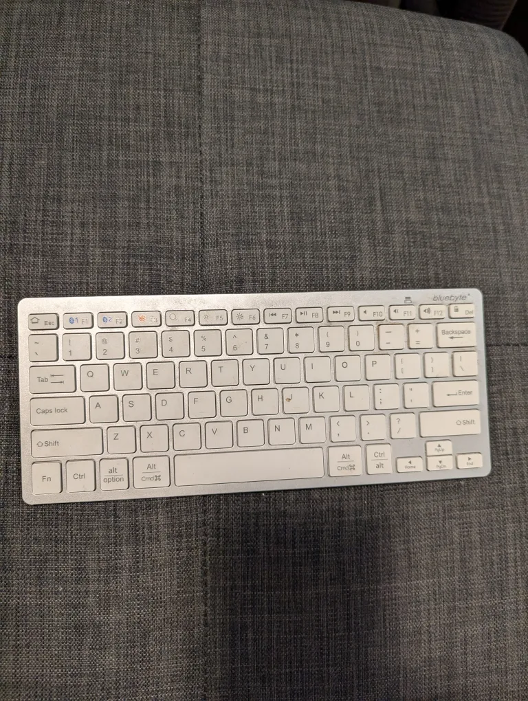 wireless keyboard thumbnail