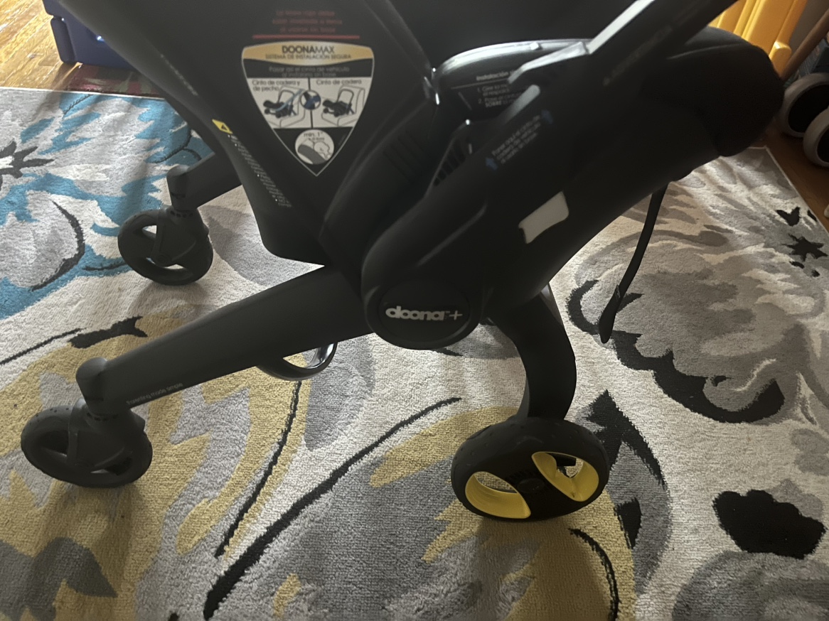 Doona Infant Car Seat and Stroller plus Base - photo 5