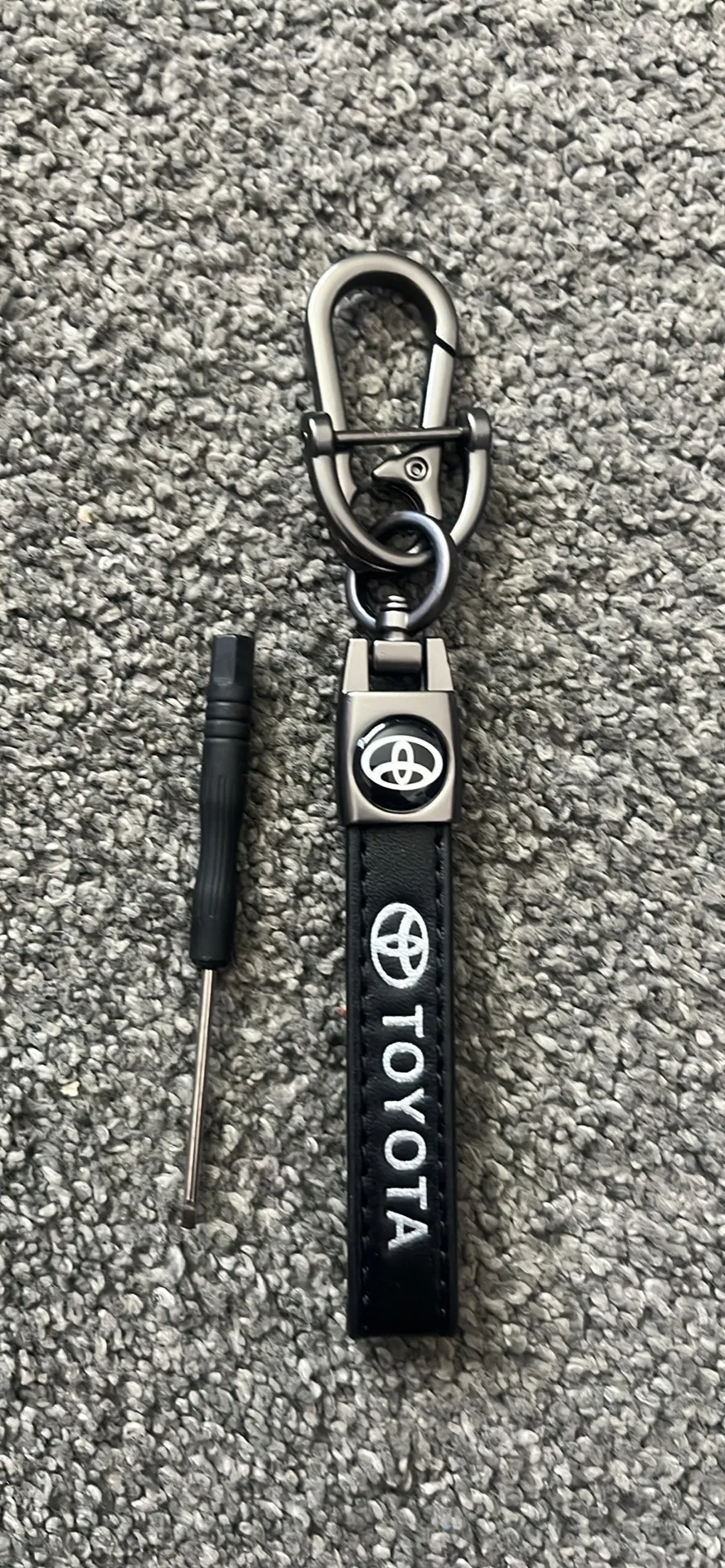 Car Keychain with Screwdriver image indicator(9)