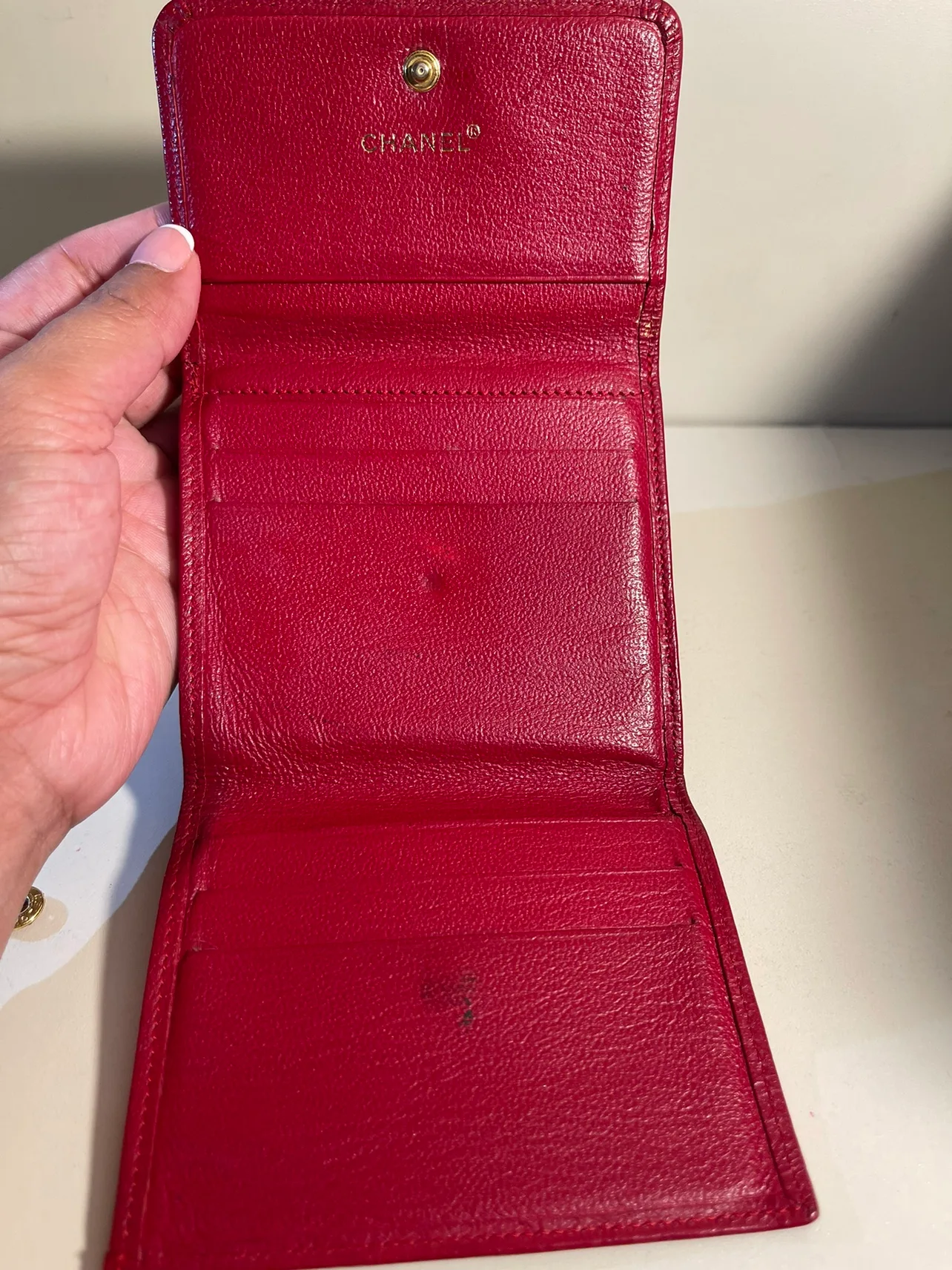 Authentic Chanel wallet image indicator(6)