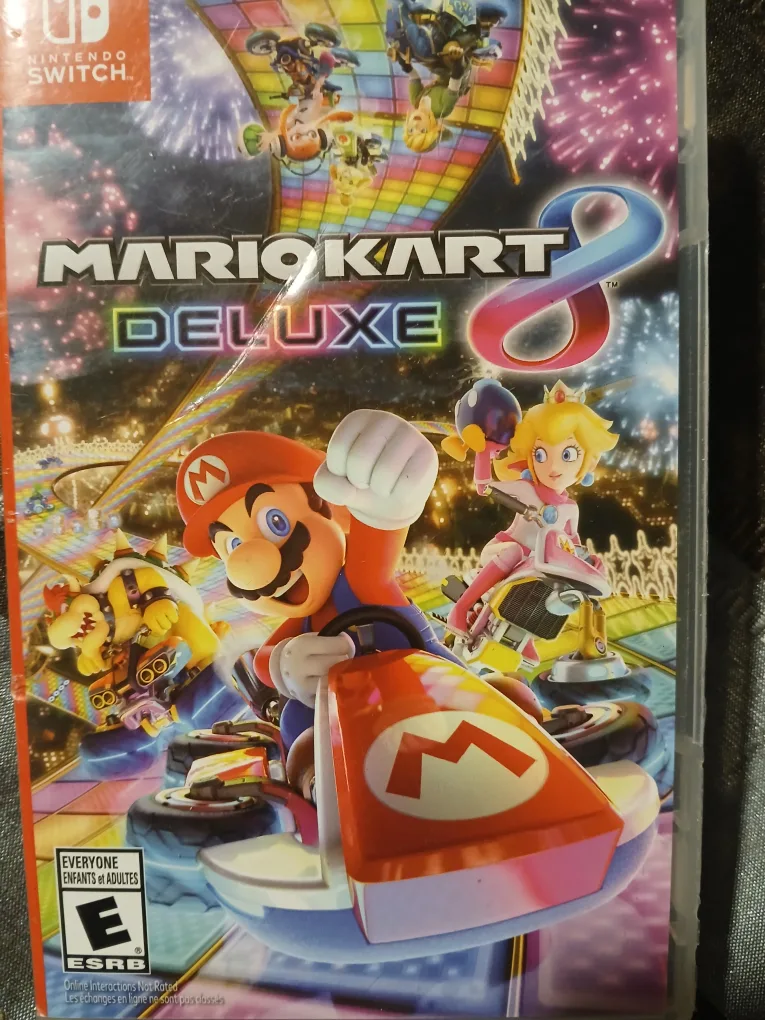 Mario Kart 8 Deluxe (Switch) thumbnail