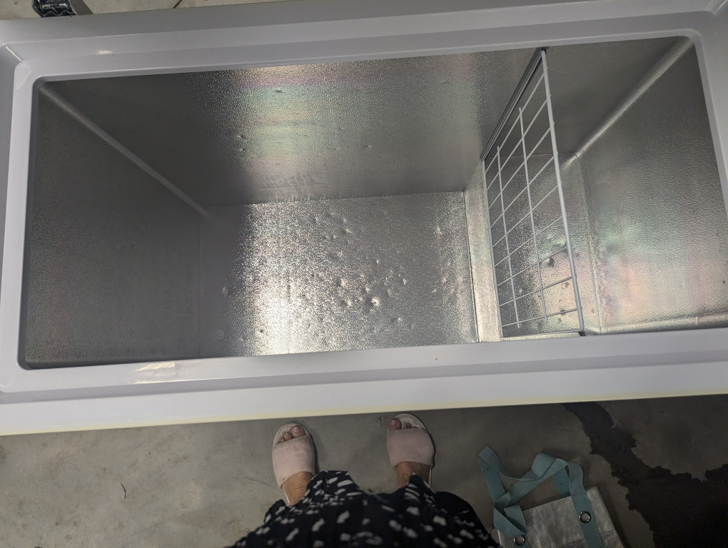 Chest Freezer - photo 3