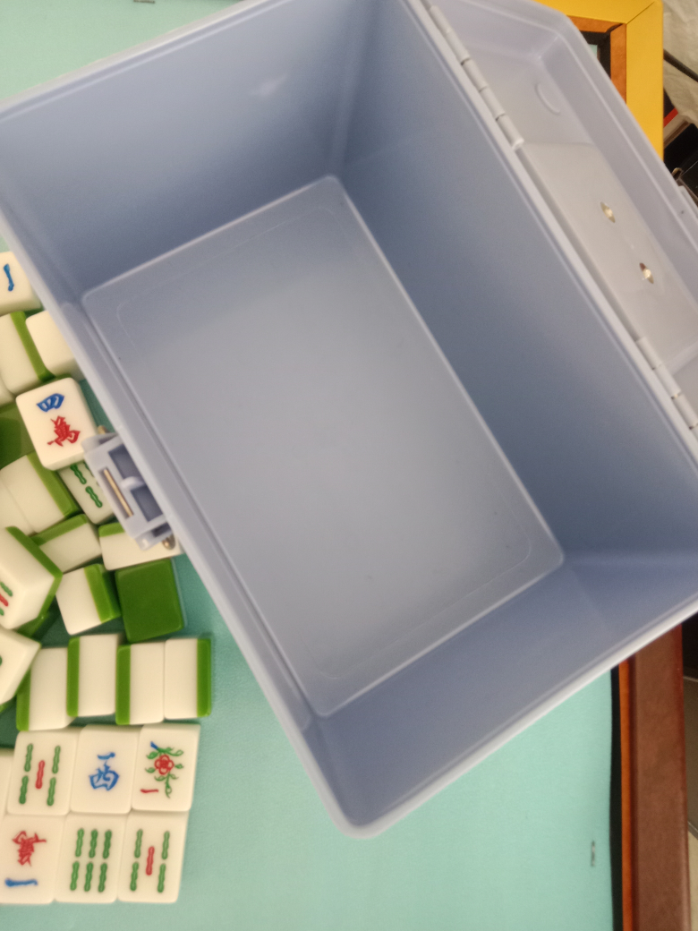 Mahjong Set with traditional table - photo 5
