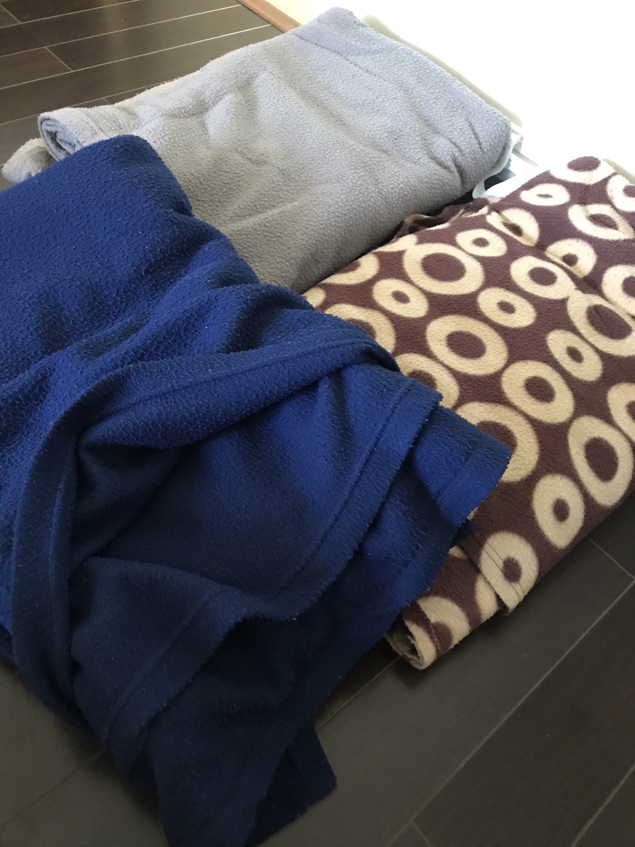 Three Fleece Blankets - photo 2