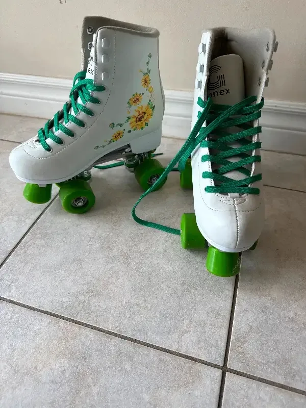 Roller skates size 6 woman's image indicator(2)