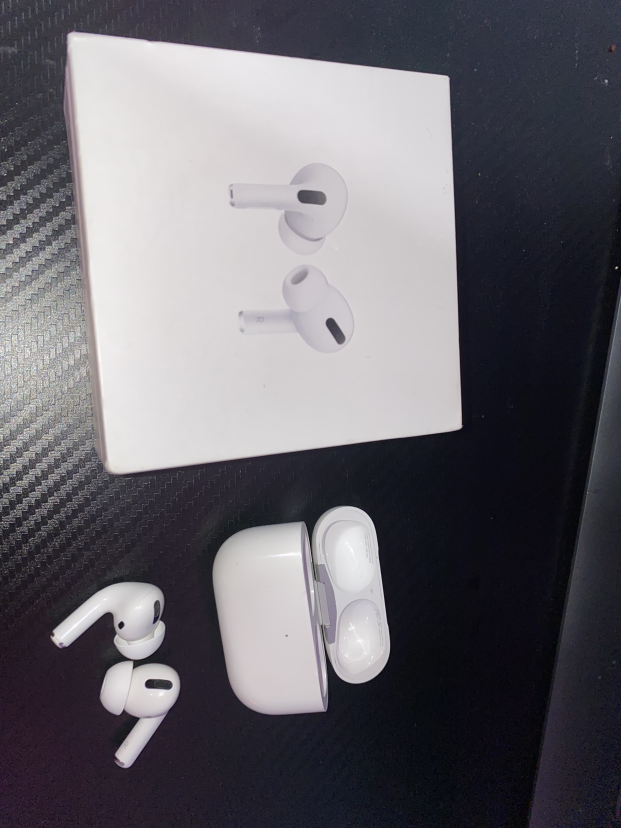 Apple AirPods Pro (2nd Generation) (negotiable) - photo 2