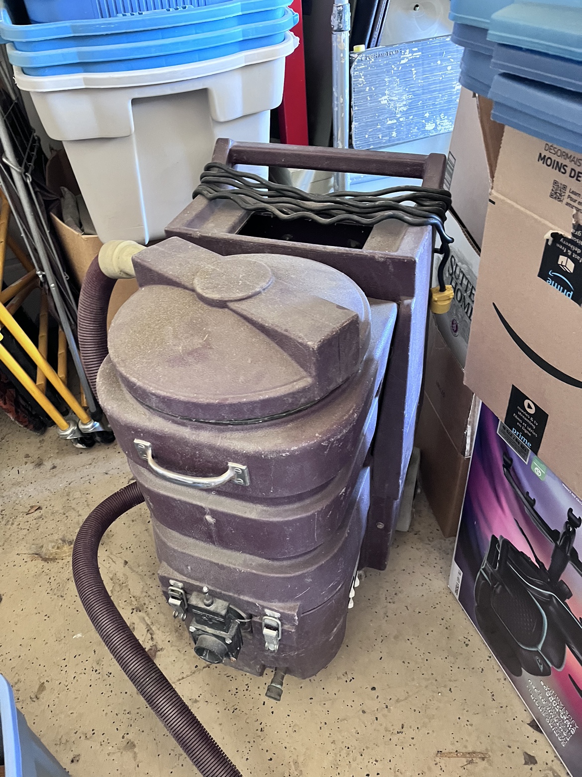 Industrial carpet cleaner