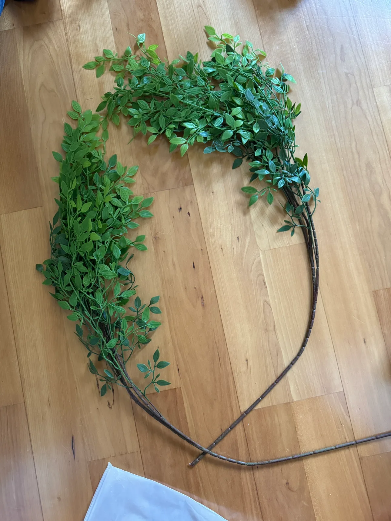 New Artificial Greenery Garland image indicator(3)