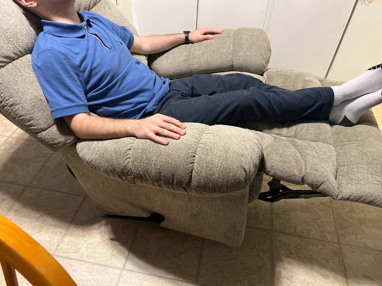 Recliner Chair image indicator(3)