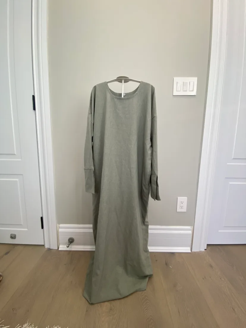 Green Long Sleeve Maxi Dress thumbnail