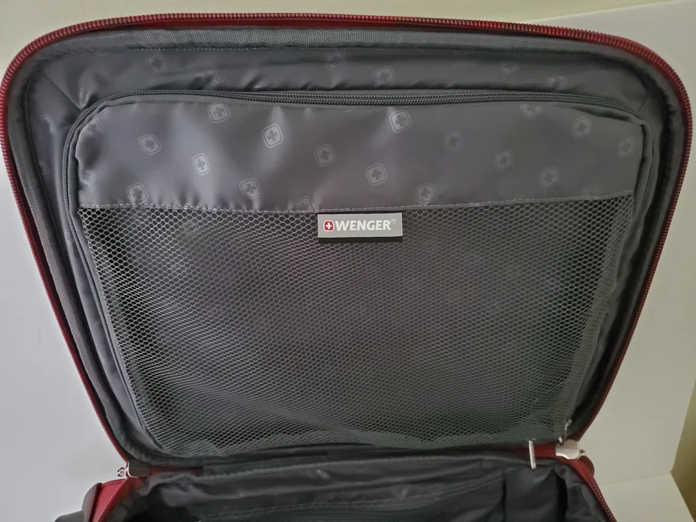 SwissGear  Suitcases image indicator(10)