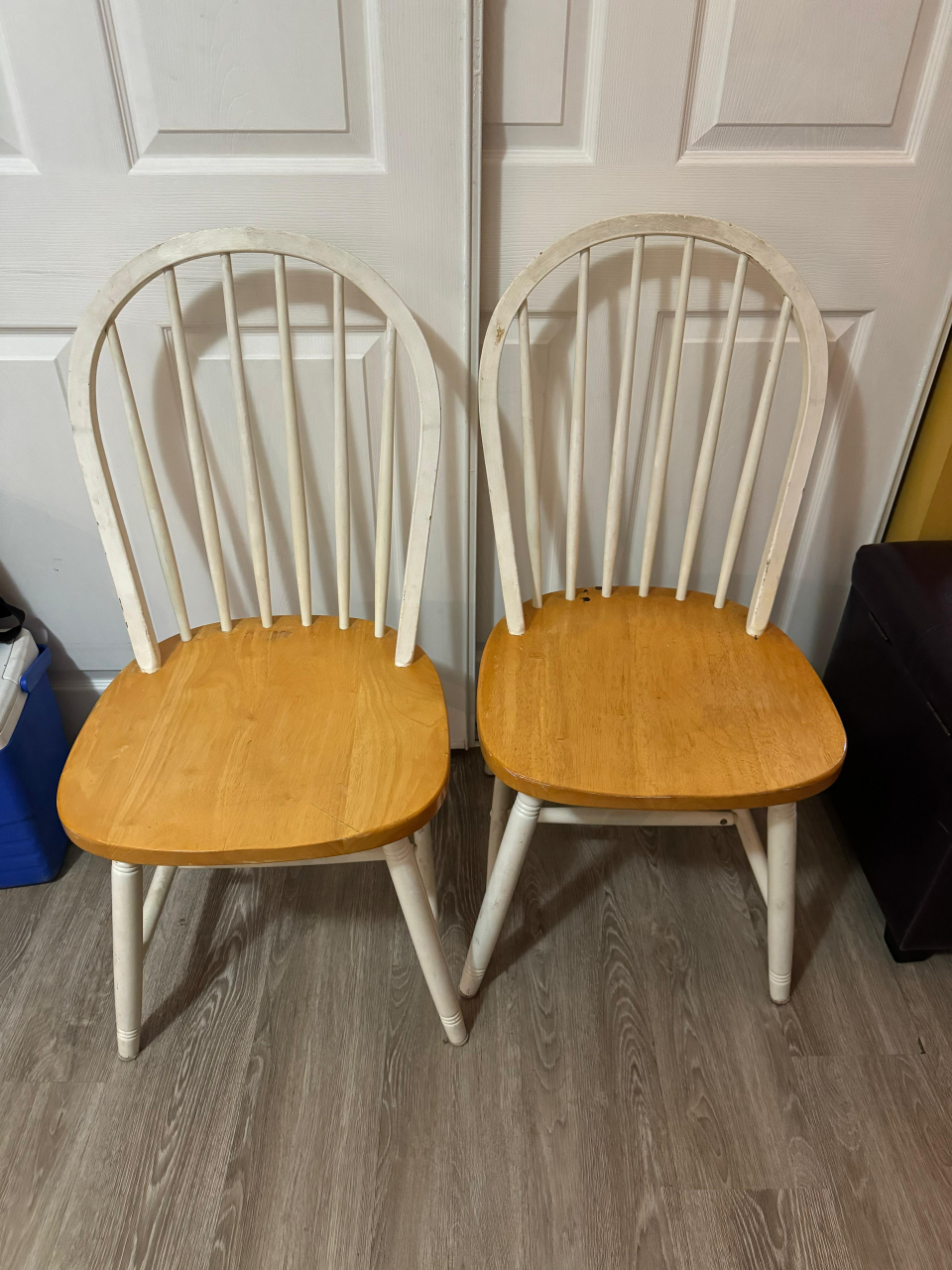 Pair of White Kitchen Chairs - photo 2
