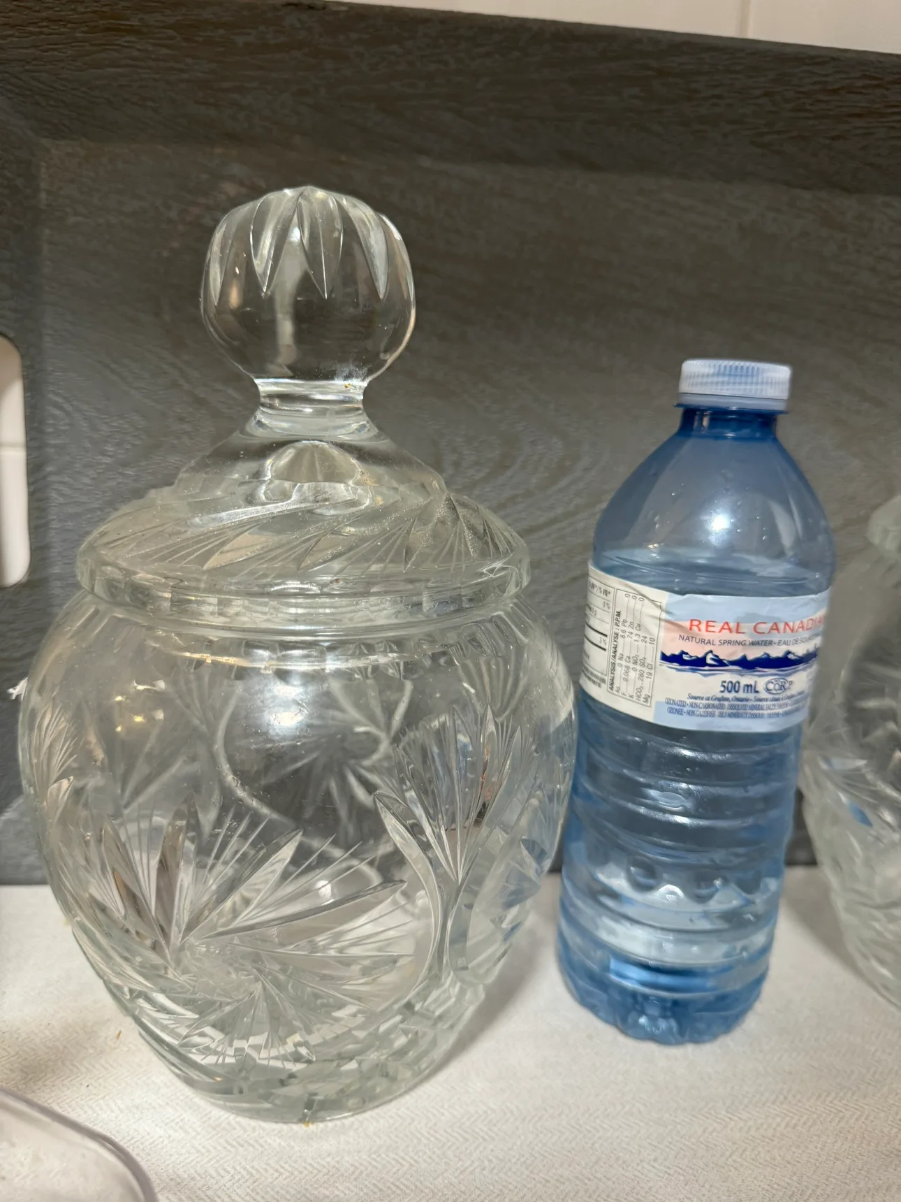 2 Crystal Canisters with Lids image indicator(4)