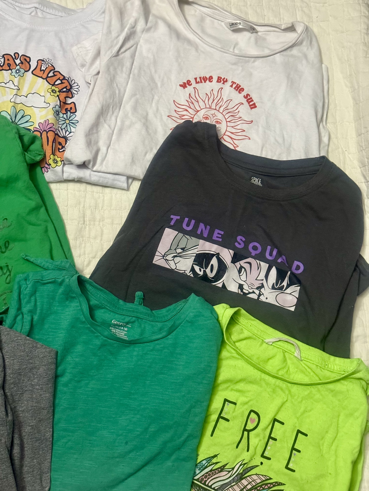 7 Girls' Graphic T-Shirts - photo 3
