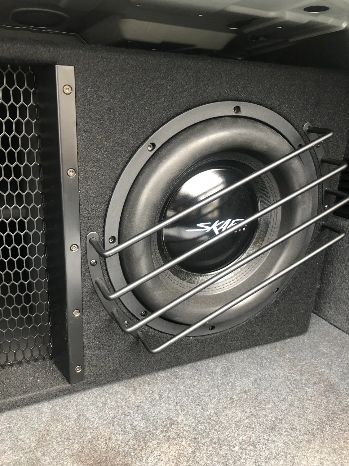 SKAR Audio Subwoofer Box image indicator(2)