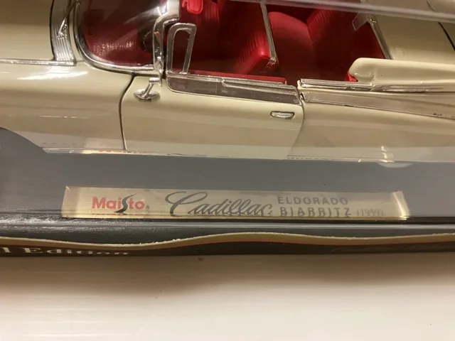 Maisto 1/18 Cadillac Eldorado Biarritz image indicator(3)