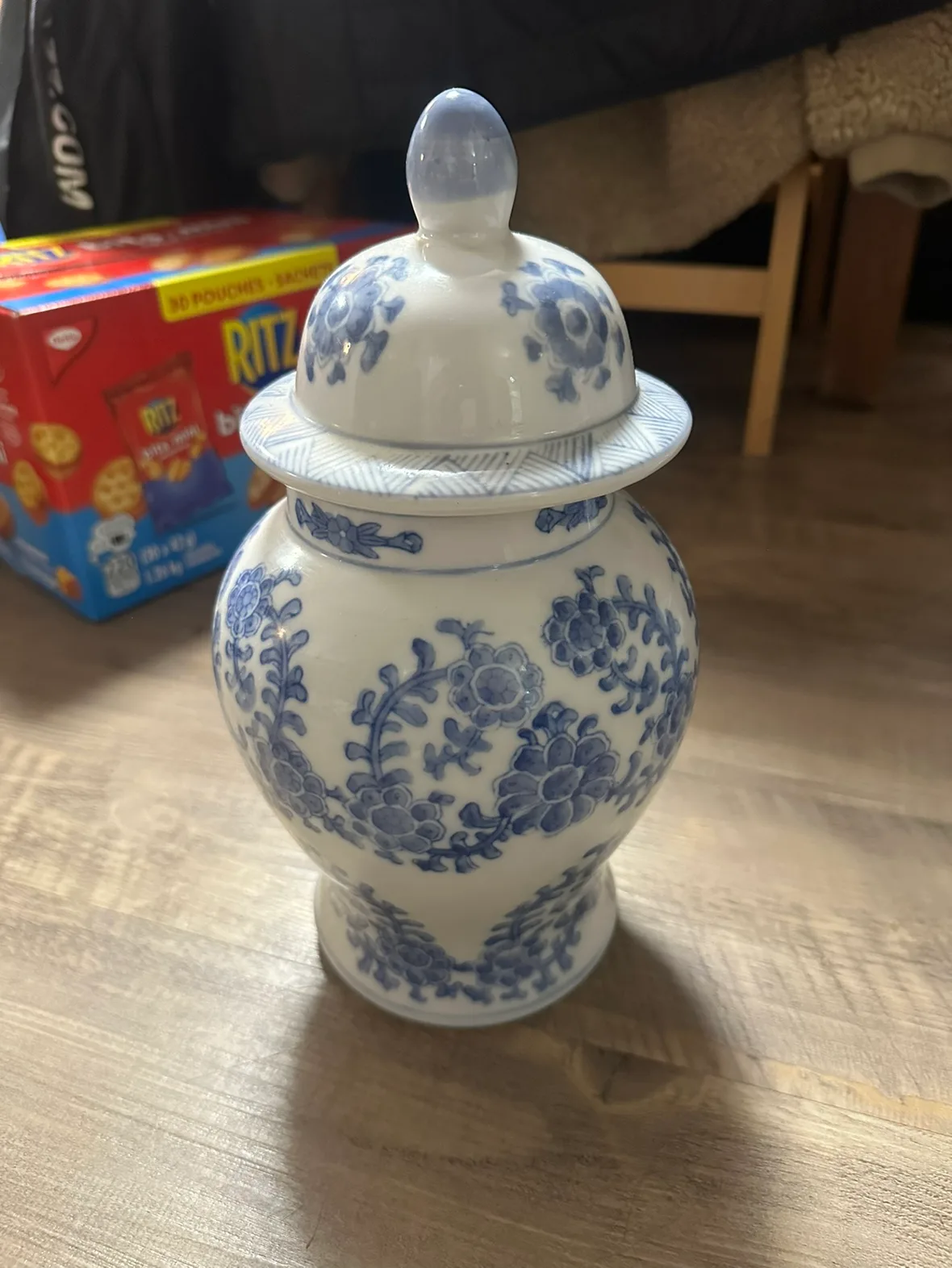 Blue and White Porcelain Jar thumbnail