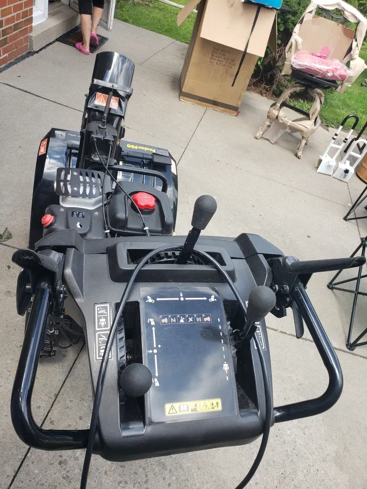 Poulan Pro 27 Snow Blower 305 CC Engine image indicator(7)