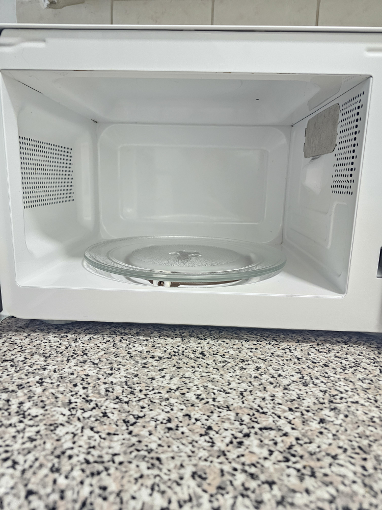 RCA Microwave - photo 4