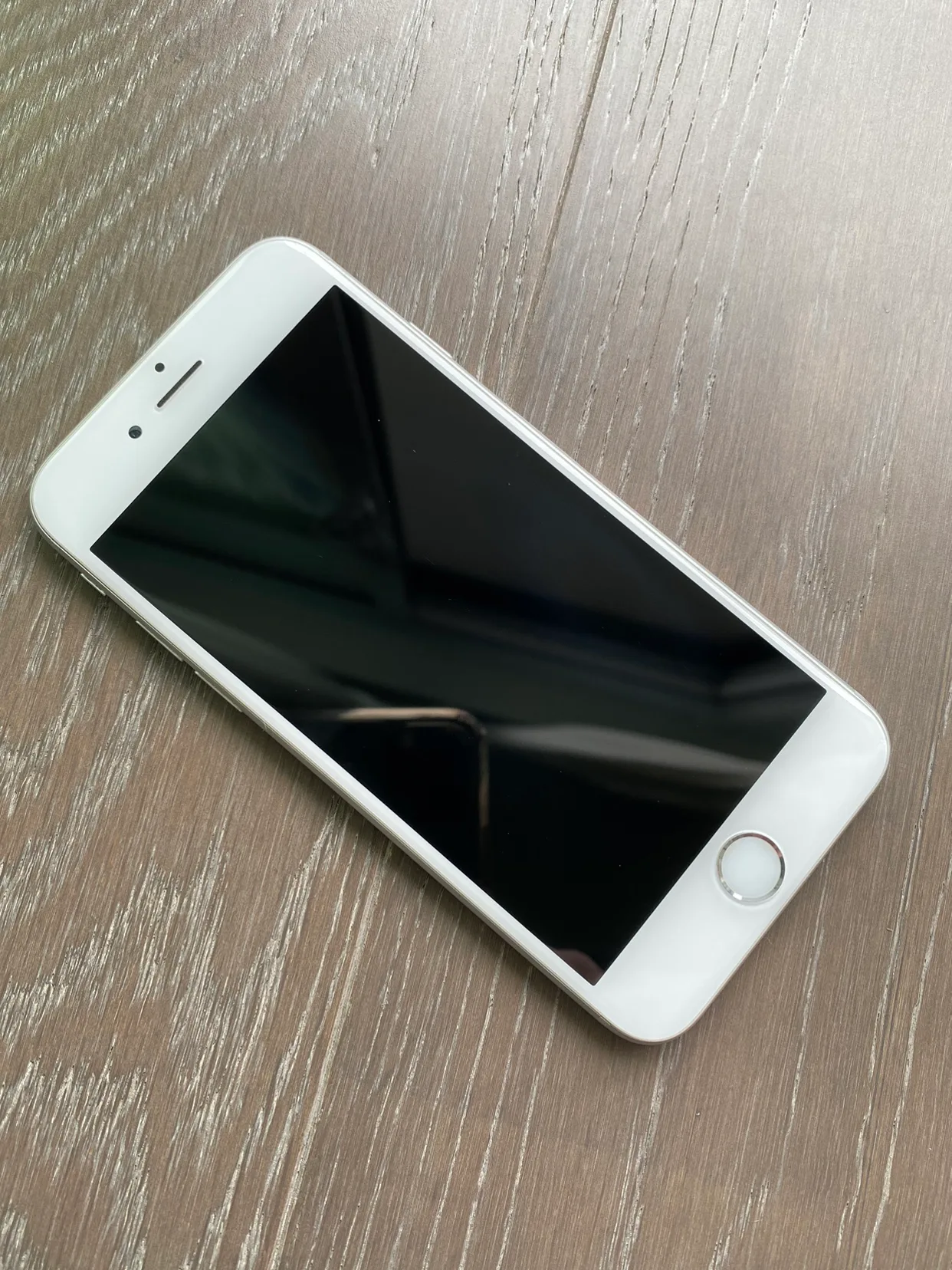 iPhone 6 - Silver 16 GB excellent condition image indicator(2)