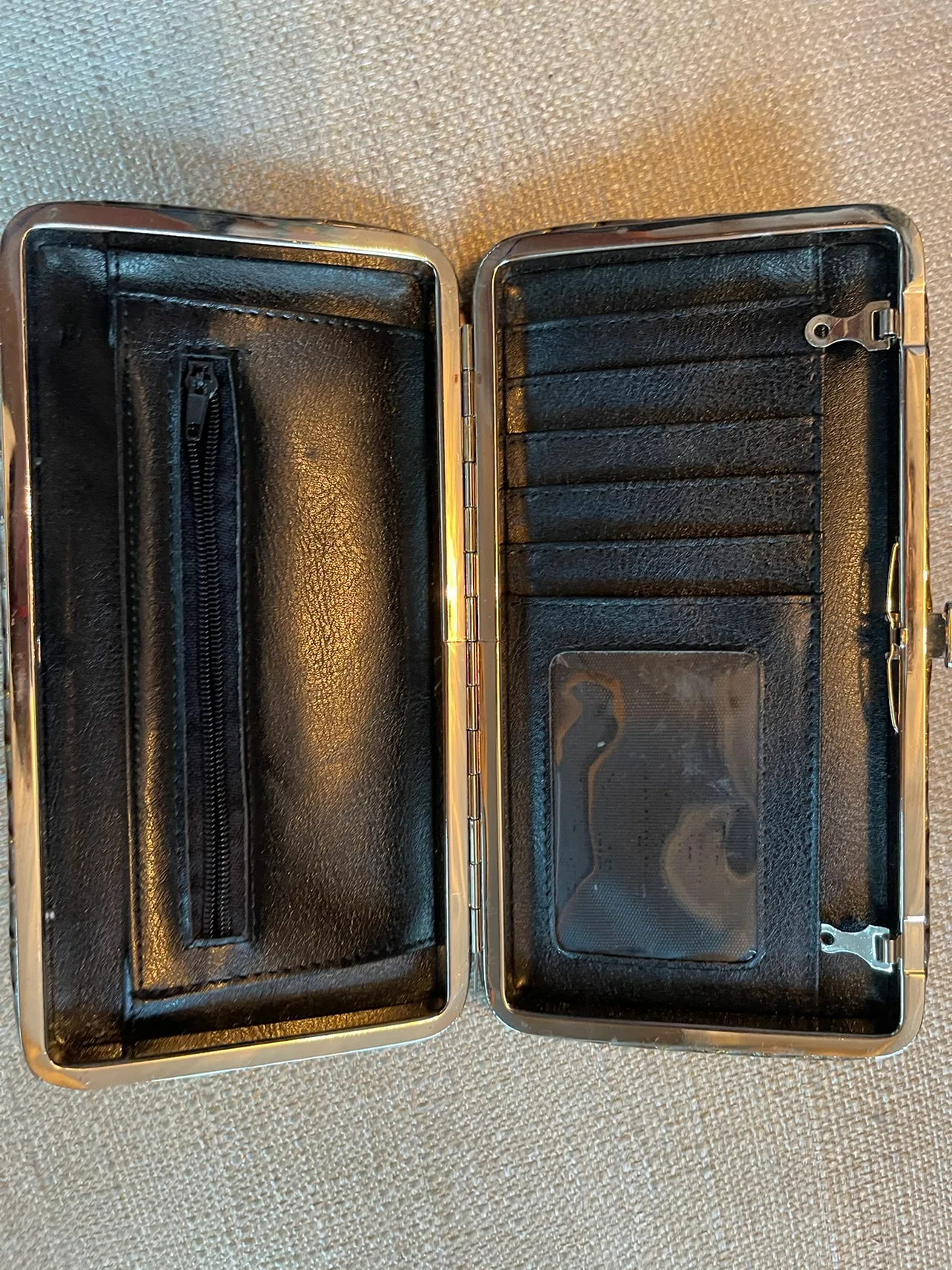 Gold Faux-Crocodile Clutch #freecycle image indicator(4)