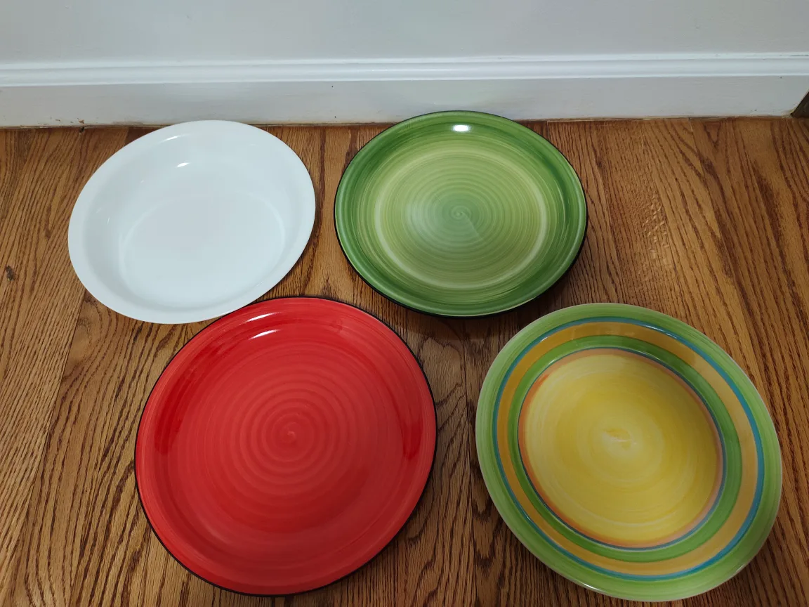 Set of 4 Dinner Plates thumbnail
