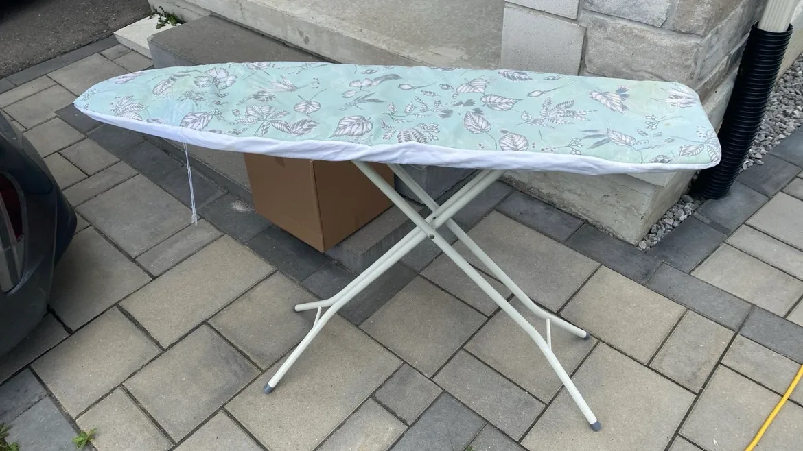 Ironing board thumbnail