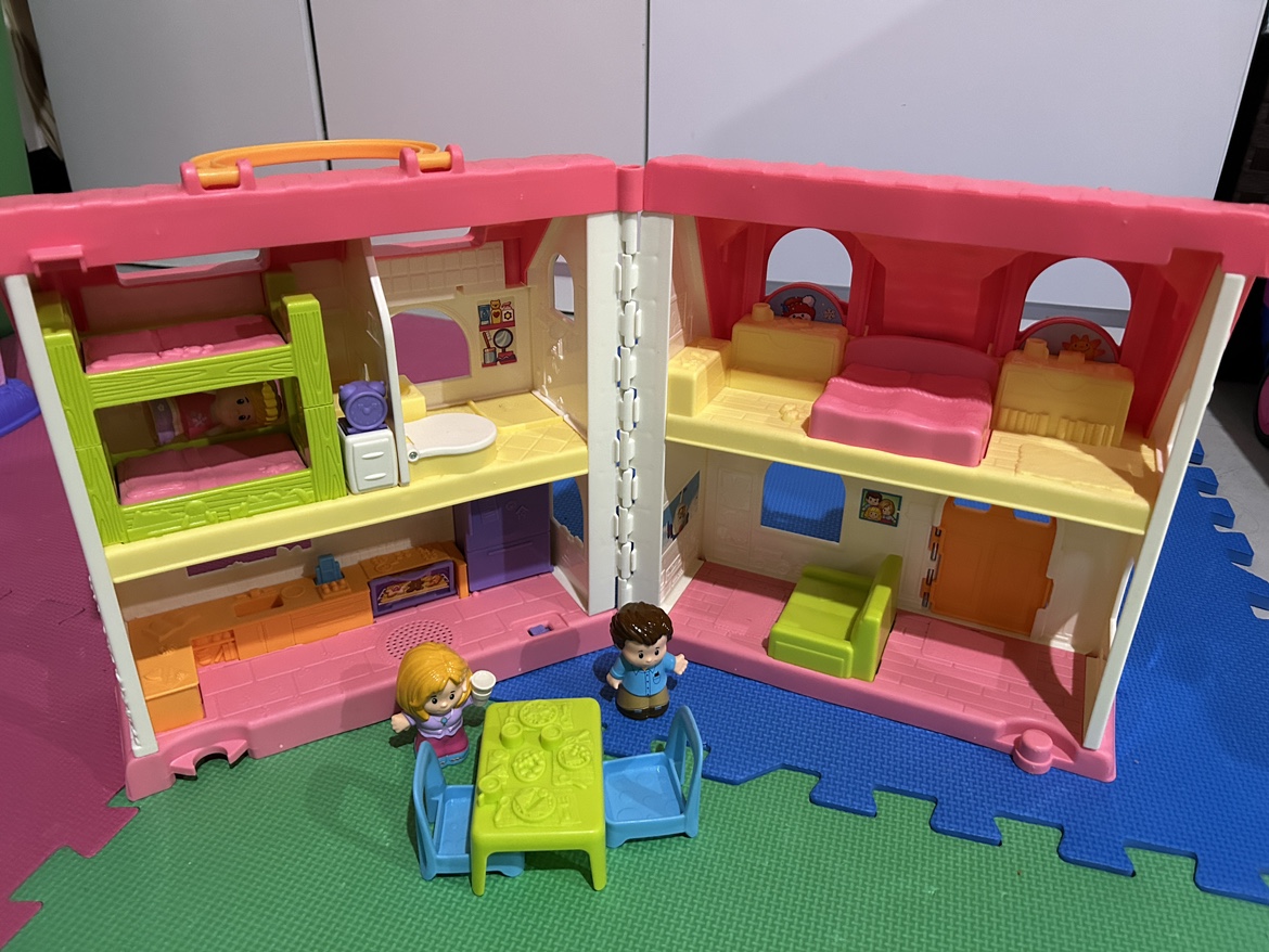 Little People Play House - photo 2