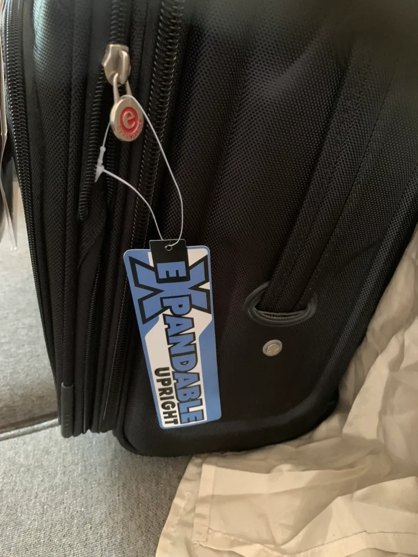 Compass Expandable Upright Suitcase image indicator(3)