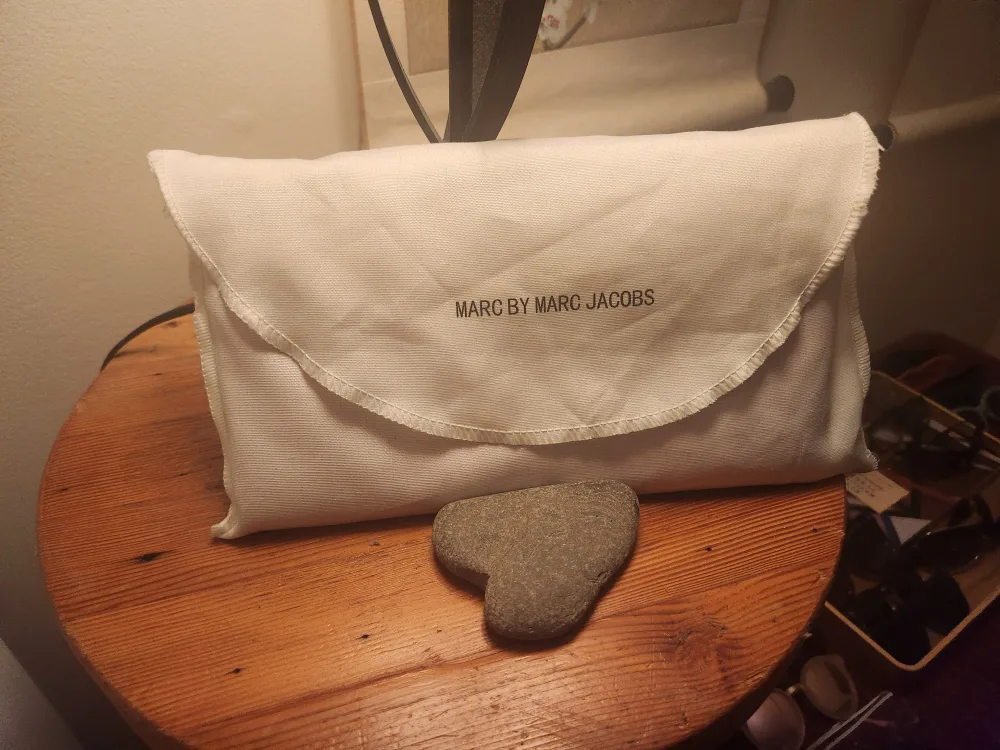 Marc Jacobs Vintage Clutch image indicator(5)