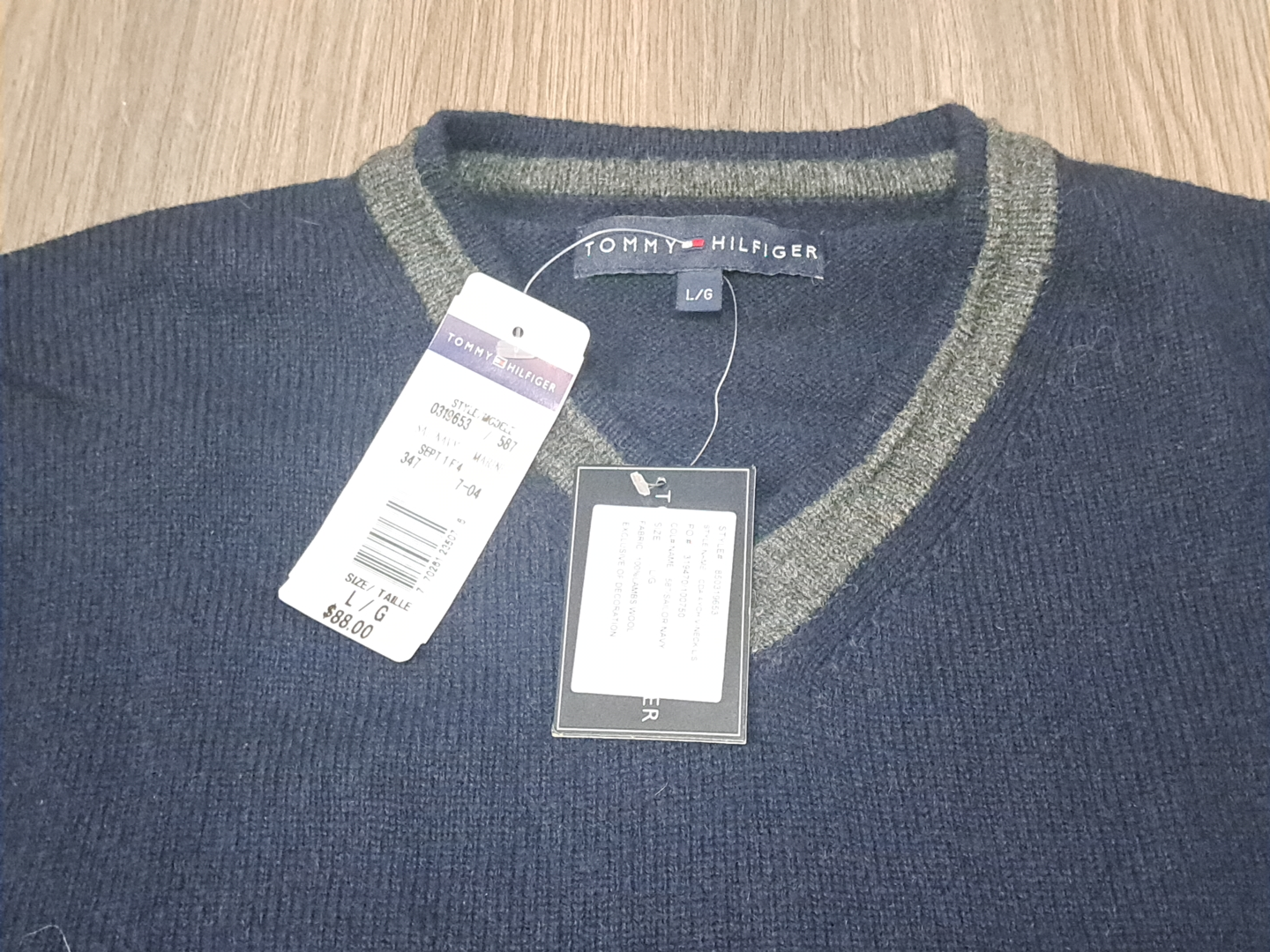 Tommy Hilfiger V-Neck Sweater Mens Large - photo 2