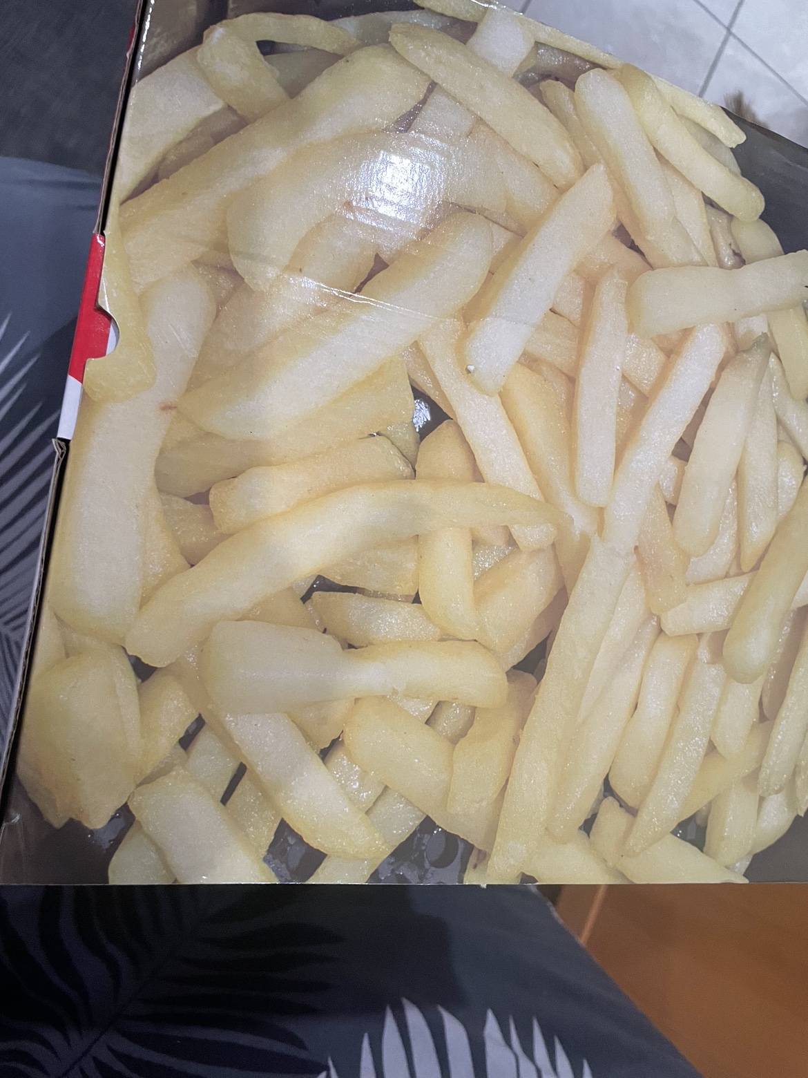 Frigidaire 2L Countertop Air Fryer - photo 3