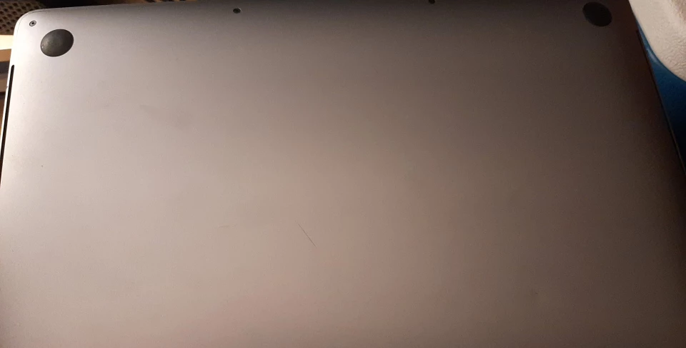 MacBook Pro 2020 $1000 or best offer - photo 2