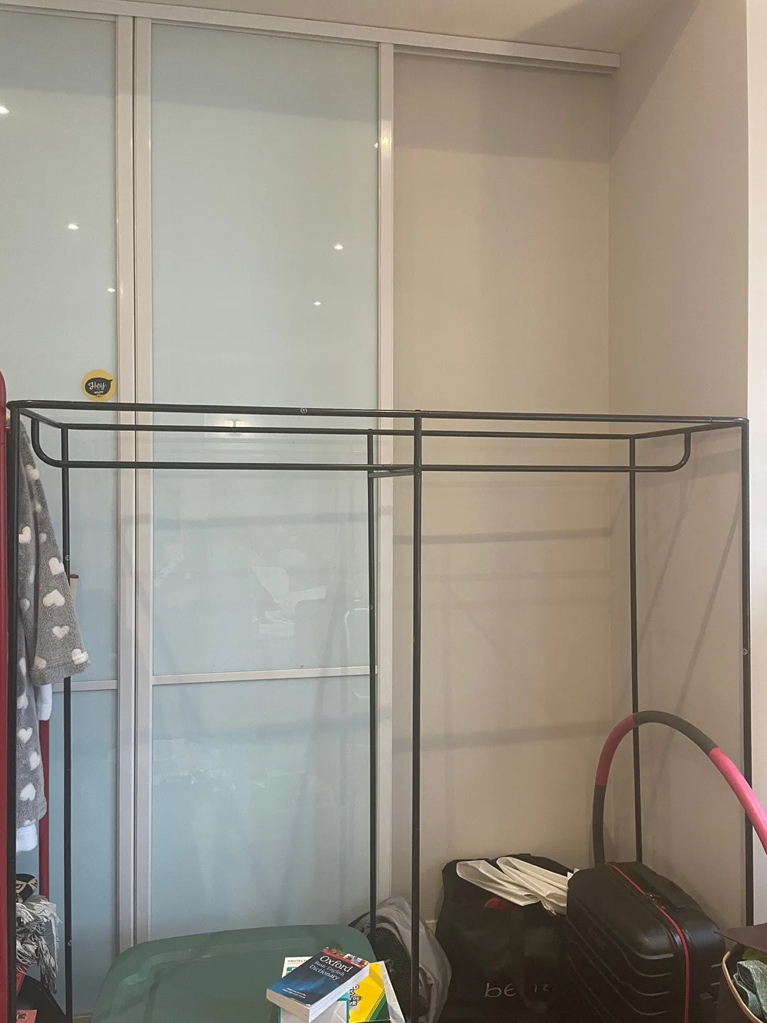 Clothes Rack image indicator(4)