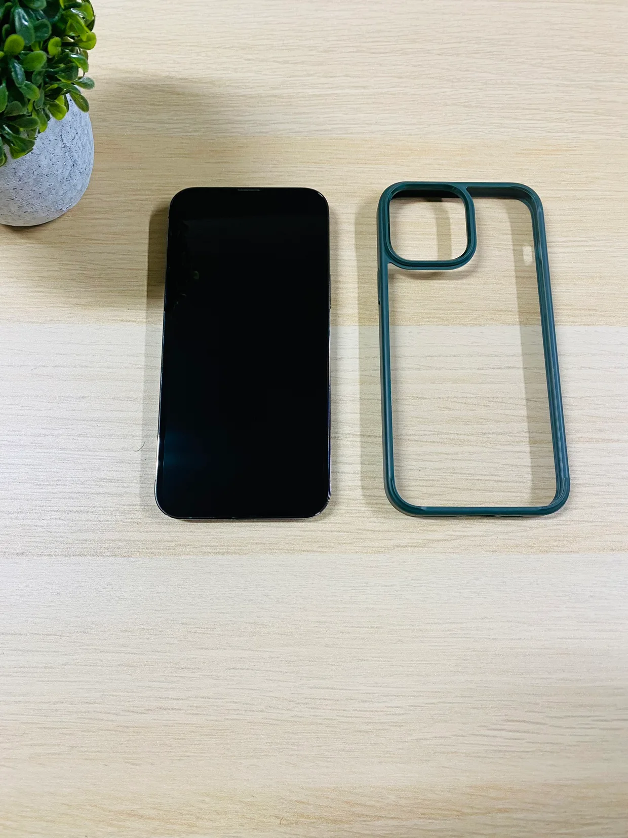 Apple iPhone 13 Pro Max - 128GB ( UNLOCKED ) Mint Condition thumbnail