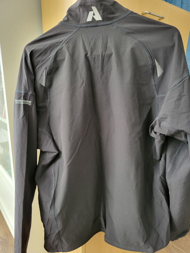 MEN'S LIGHTWEIGHT BLACK JACKET - photo 3
