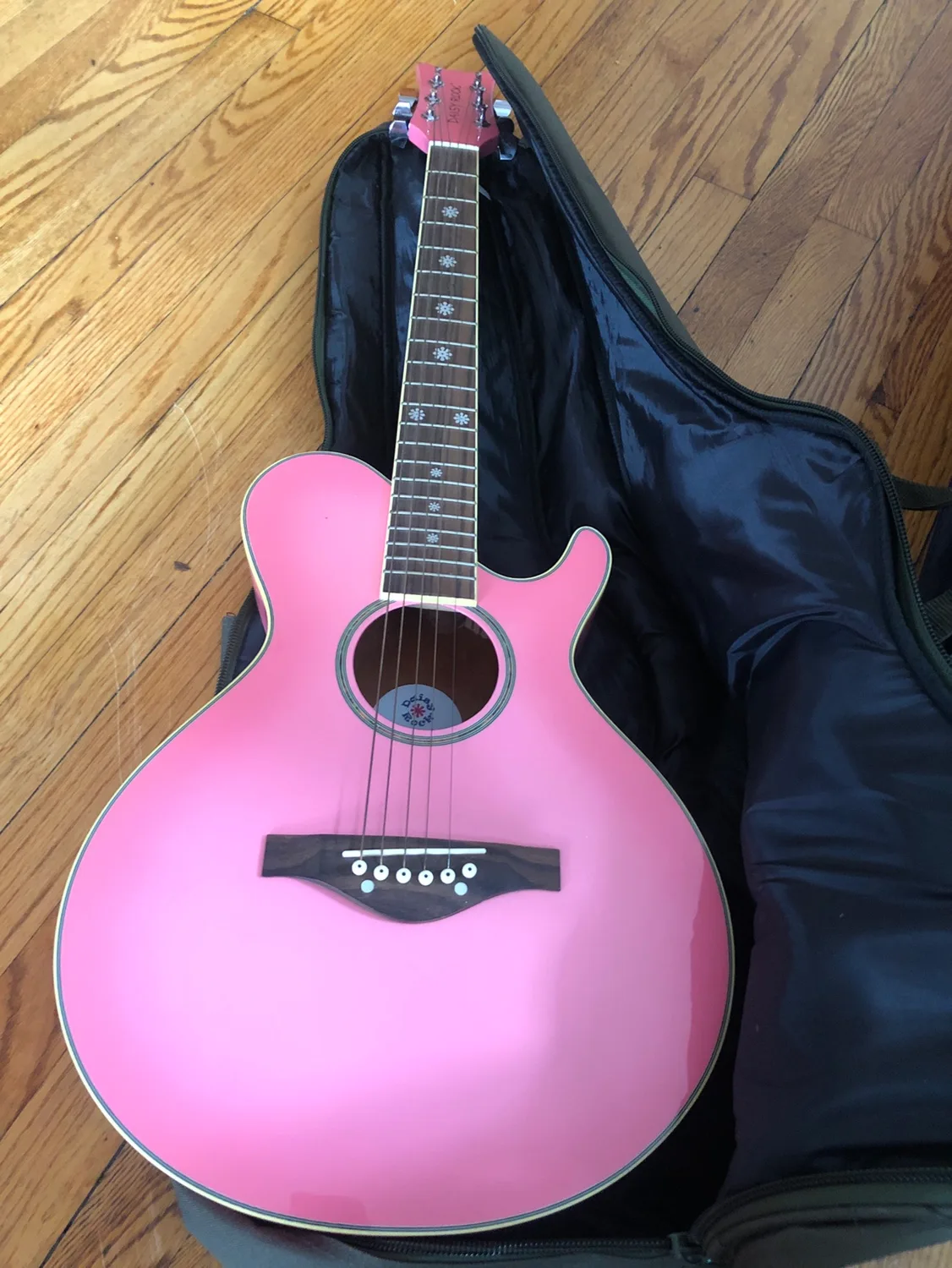 Pink Acoustic Guitar image indicator(2)