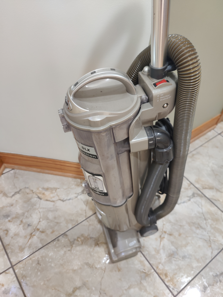 Shark Navigator DLX Vacuum - photo 3