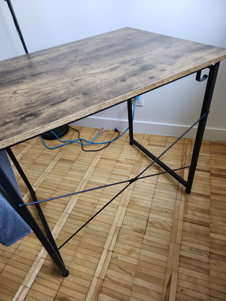 desk - photo 3