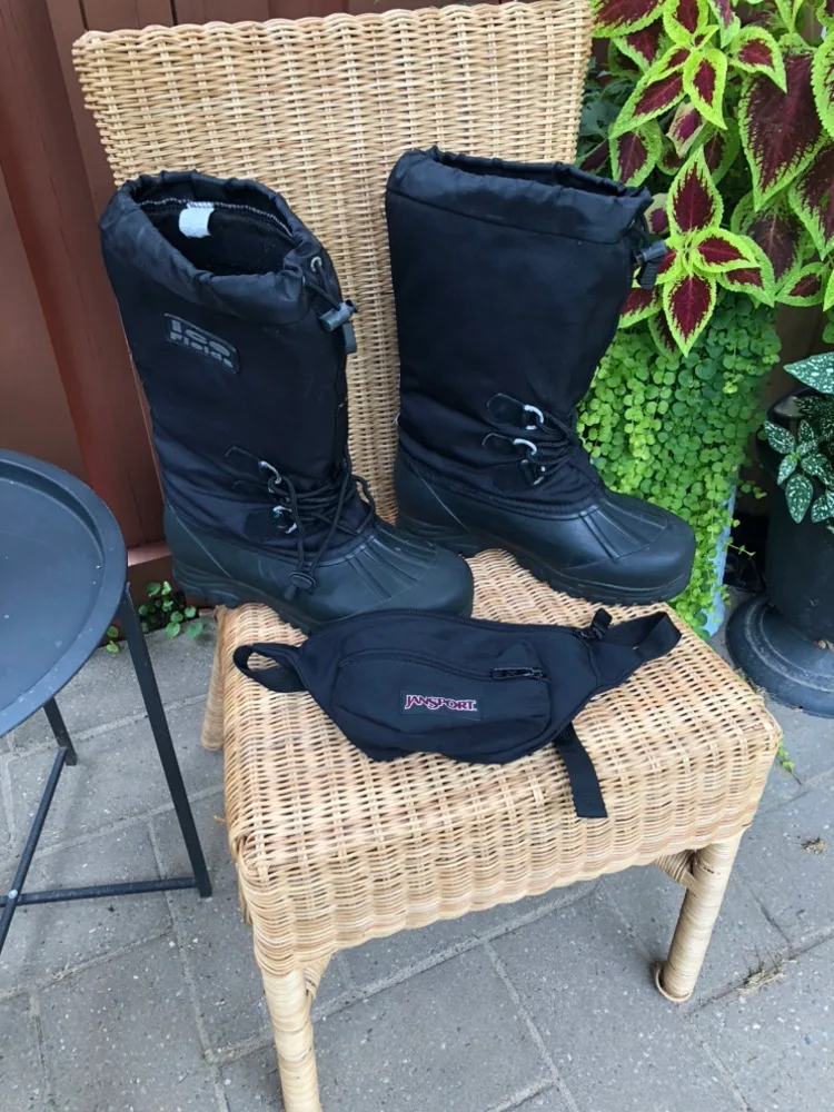 Ice Fields Winter Boots & fanny pack thumbnail