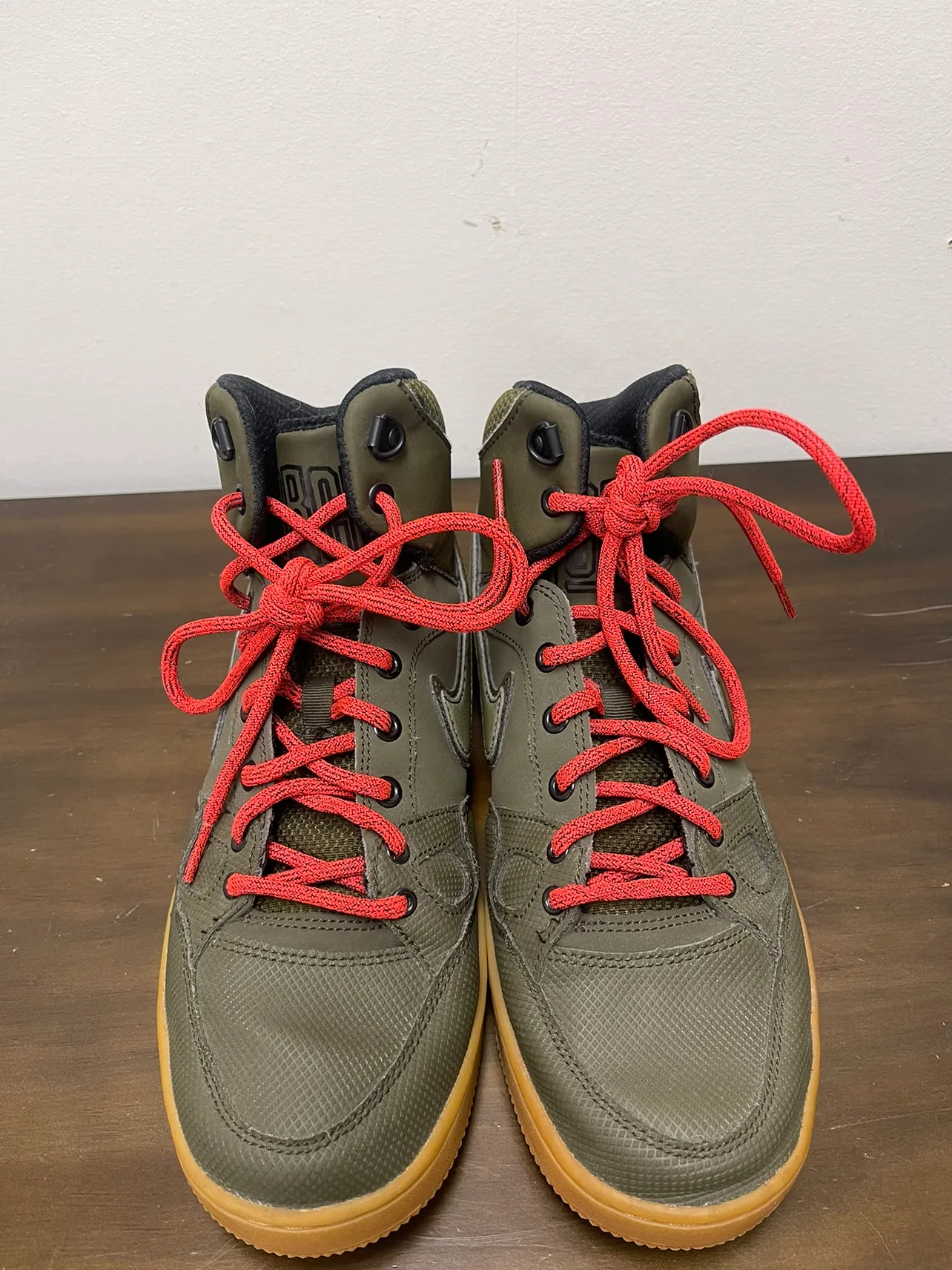 Nike Court Borough Mid thumbnail