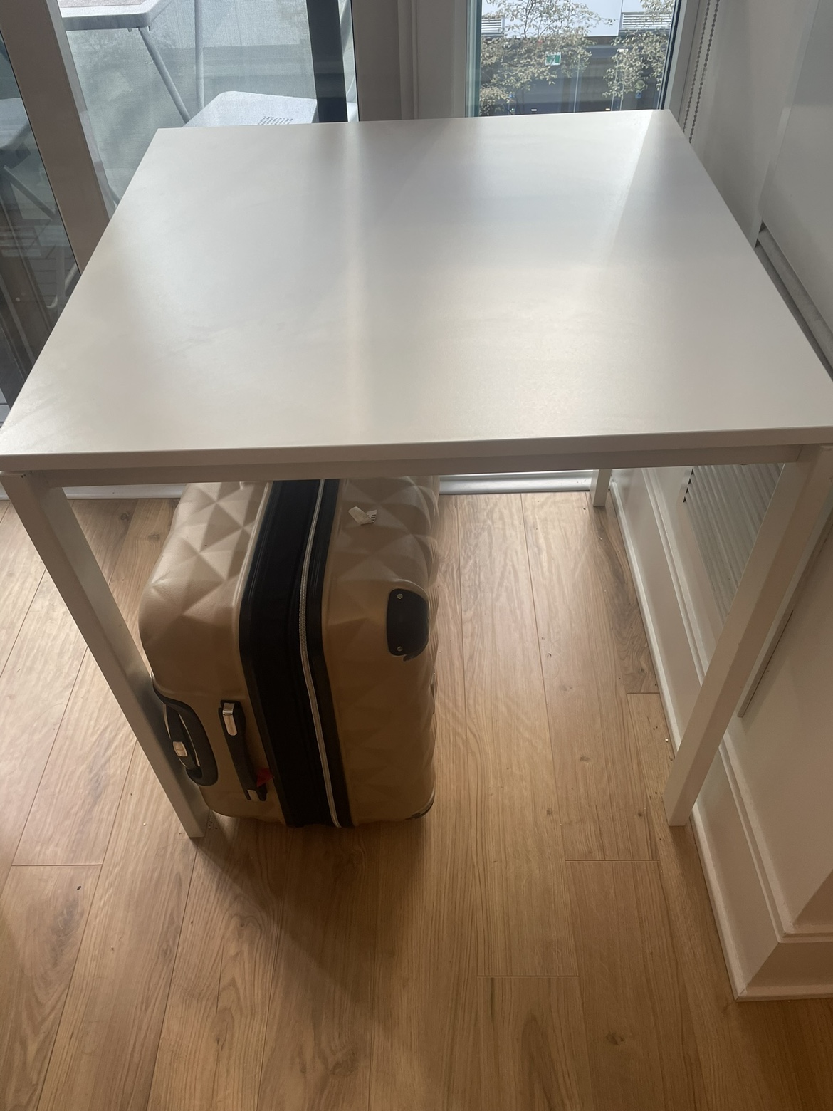 Ikea MELLTORP table - photo 2