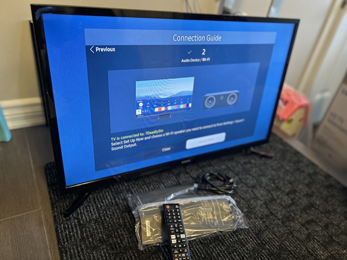 Samsung 32" Smart TV - photo 3