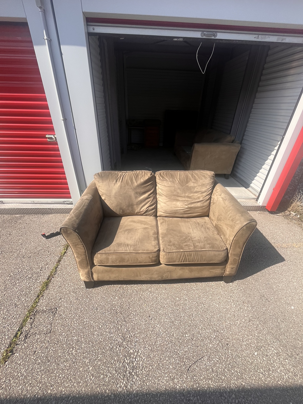 Suede beige couch - photo 2