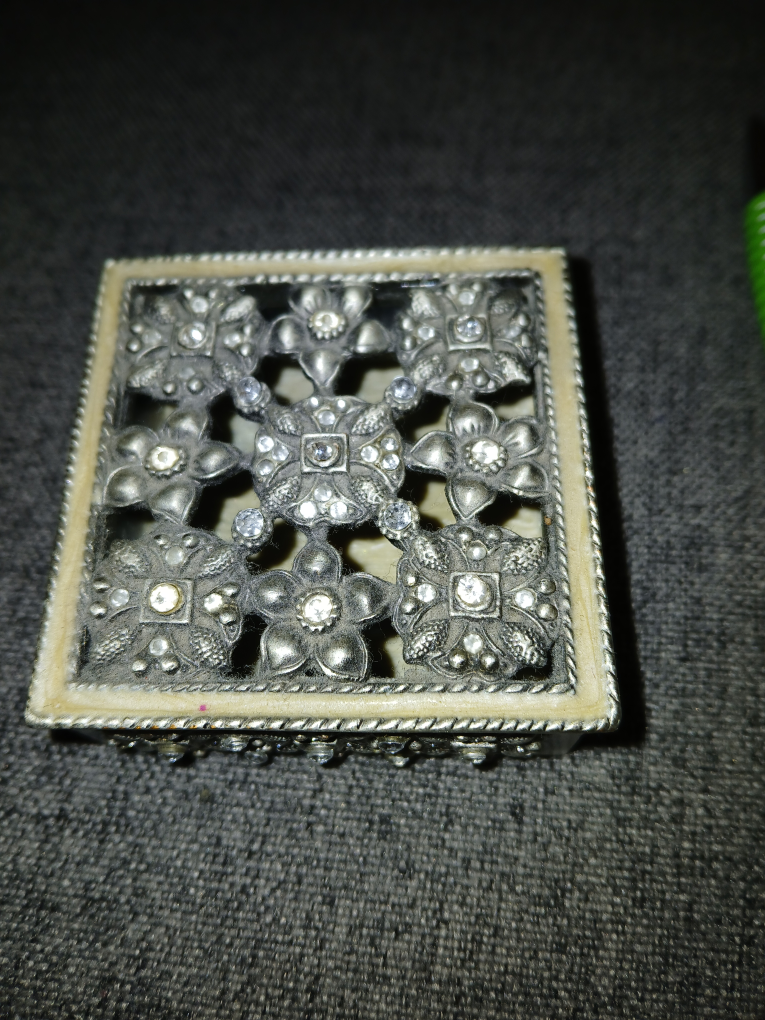 Small Decorative Box - photo 4