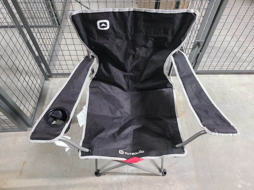 3 Outboud Folding Chair