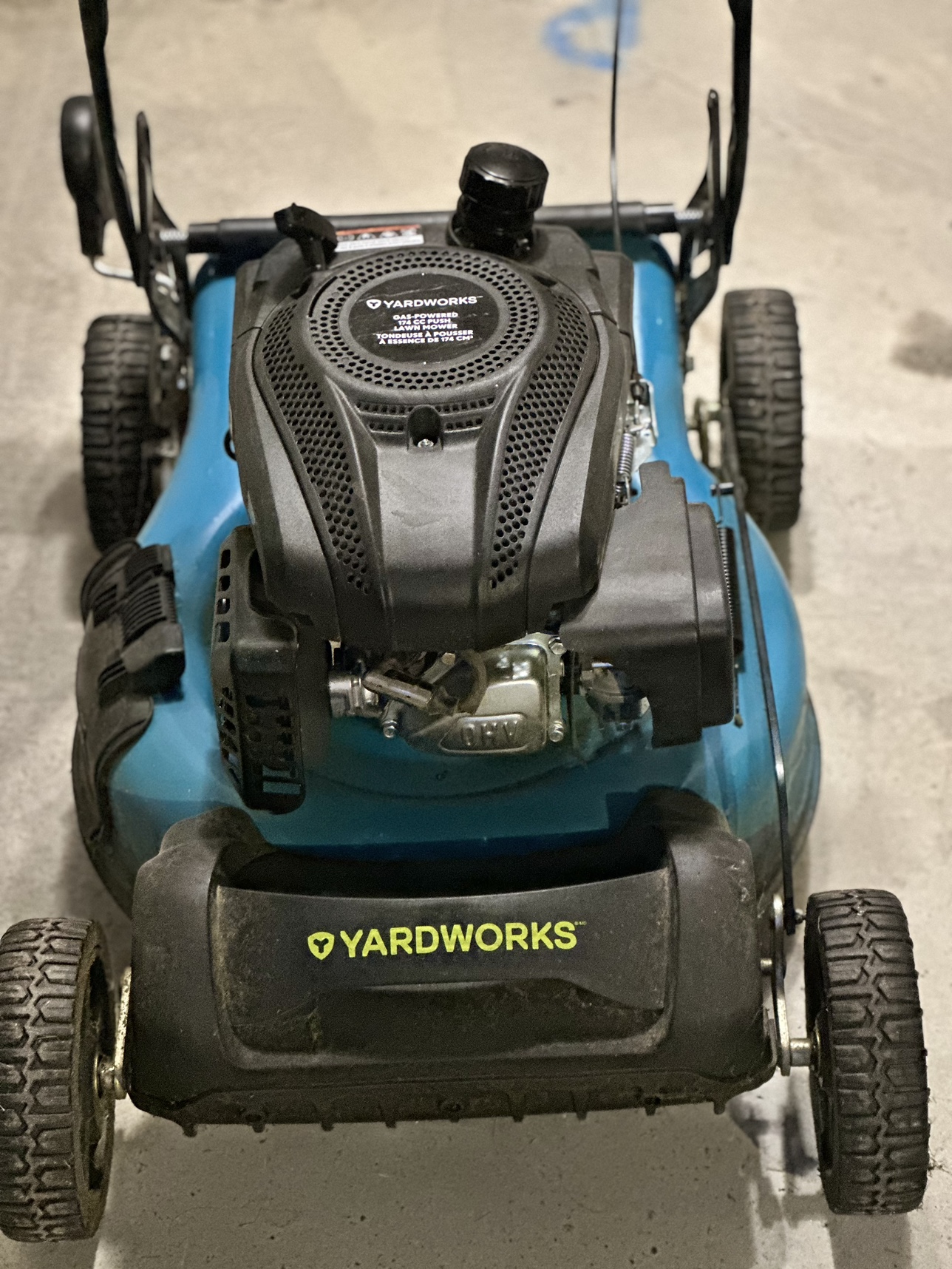 Yardworks Gas-Powered Lawn Mower - photo 3