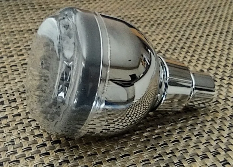 Delta Traditional Collection Single spray Shower Head thumbnail